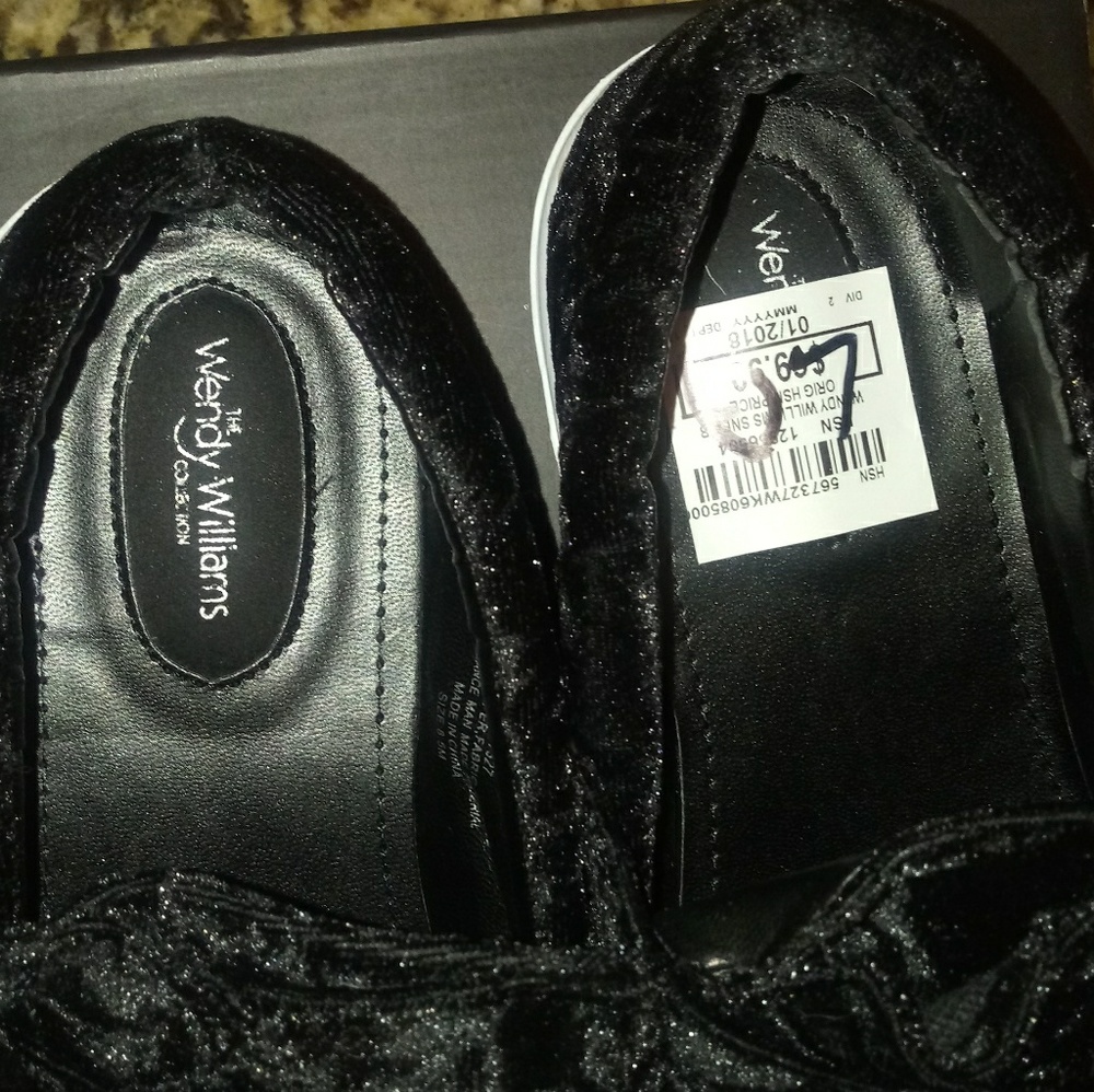 Wendy Williams Sneakers - Picture 5 of 7